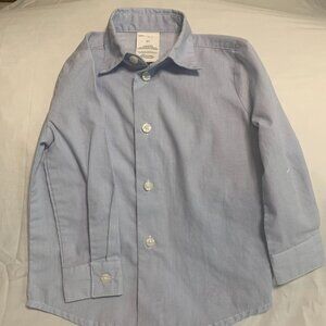 Van Heusen boy long sleeve button down dress shirt 2T excellent condition blue.